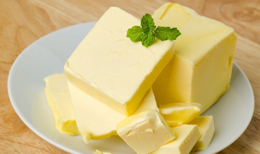 Bơ lạt là một chế phẩm từ sữa động vật
