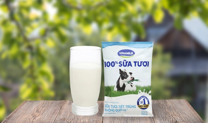 Sữa tươi Vinamilk không đường 220 ml (từ 1 tuổi)